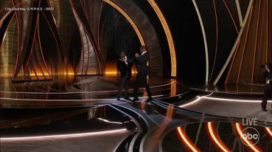 Will Smith slaps Chris Rock on the Oscars after funny memoir at wife Jada Pinkett Smith’s expense | ABC7