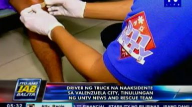 Driver ng truck na na-aksidente sa Valenzuela City, tinulungan ng UNTV Files and Rescue Group