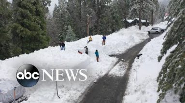 California braces for as much as 5 extra feet of snow