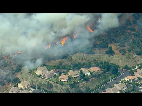 Brush fire threatens homes in Azusa I ABC7