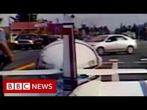 Airplane lands on avenue and will get ‘pulled over’ – BBC Info