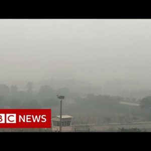 The office commute through Delhi’s lethal smog – BBC News