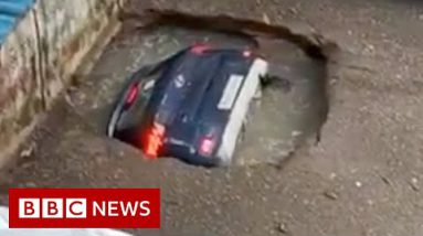 Parked automobile disappears into disused neatly in Mumbai – BBC News