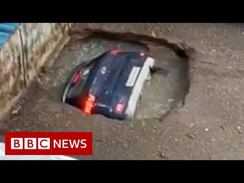 Parked automobile disappears into disused neatly in Mumbai – BBC News