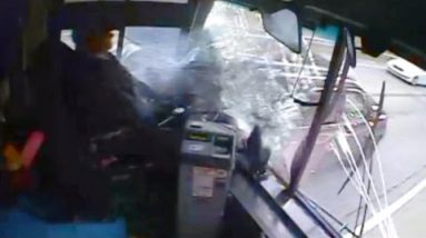 Runaway Bus Crashes into 7 Autos