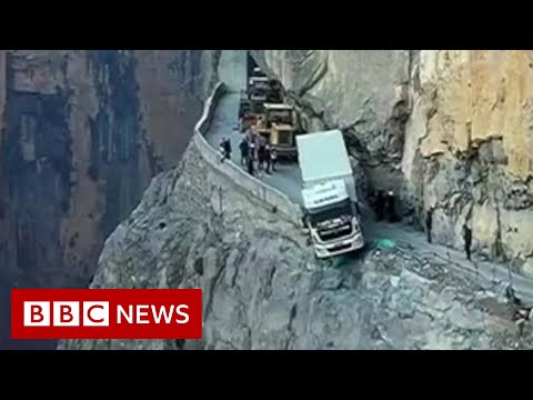 Truck spends three days dangling over China cliff – BBC Information