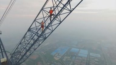 Couple Illegally Climb World’s Tallest Construction Situation With No Harness