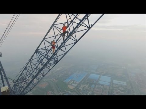 Couple Illegally Climb World’s Tallest Construction Situation With No Harness