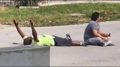 Police Shoot Unarmed Dusky Man With Fingers Up [CAUGHT ON TAPE]