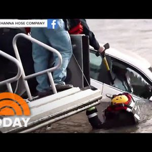 Caught On Digicam: Driver Rescued From Sinking Automobile