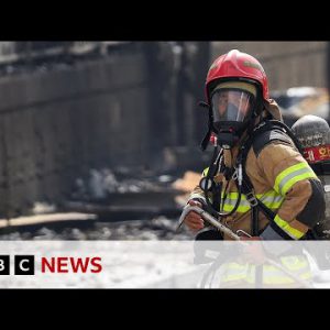 Exploding batteries spark deadly South Korea factory fireplace | BBC News