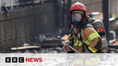 Exploding batteries spark deadly South Korea factory fireplace | BBC News