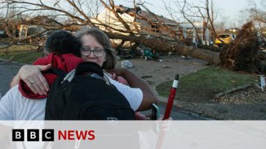 Emergency declared in US after ‘devastating’ twister – BBC Recordsdata