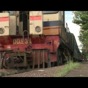 HOP ABOARD BURMA’S ‘SLOW TRAIN’ – BBC NEWS