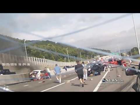 Big Automobile Pileup, Dramatic Rescue Caught on Dashcam