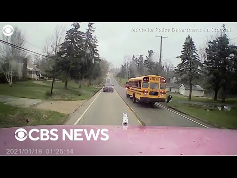 Dramatic pictures presentations truck narrowly trudge away out college bus as brakes fail