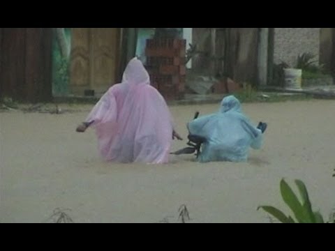 LUCKY ESCAPE FROM FLOODS IN BOLIVIA – BBC NEWS