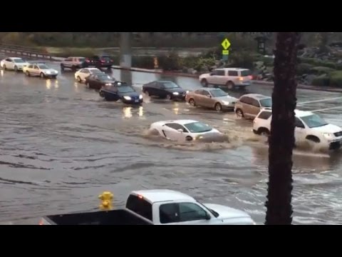 Peek This $200,000 Lamborghini Force Thru Flood Waters Esteem a Boss