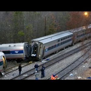 Amtrak CEO blames freight practice operator for deadly South Carolina wreck