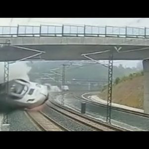 Spain Put collectively Derailment Video 2013: Graceful Fracture Kills At Least 77, Caught on Tape