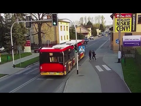 Bus narrowly misses lady’s head after prank goes detestable