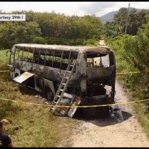 Suspected NPA rebels burn bus in Cotabato